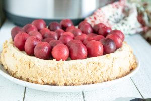 Whether you're on the Keto diet, managing a gluten-free lifestyle, or just plain-ole hungry for something sweet, this Simple Instant Pot Cheesecake is FOR. REAL. a spot-hitter and sweet-tooth-massager. And so fast to put together, you should probably make one right now. #instantpotparty #instantpotcheesecake #cheesecake #recipe #instantpotrecipe #keto #glutenfree